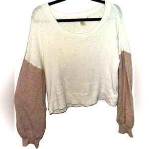 Women’s Cropped White Sweater with Mauve Balloon Sleeves